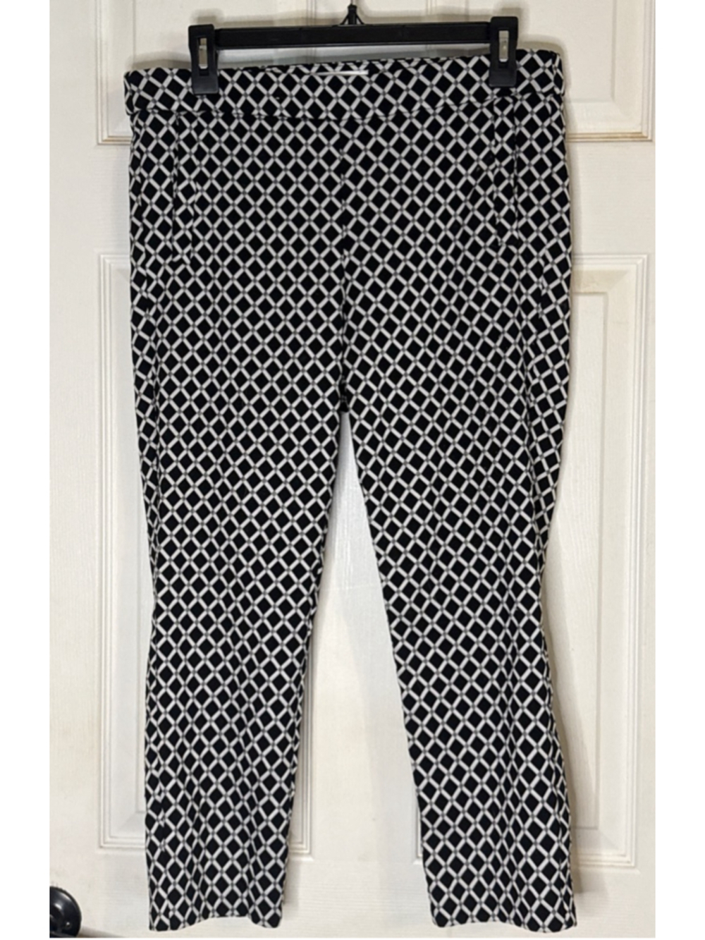 ELLE Black & White Geometric Ankle & Cropped Pants M